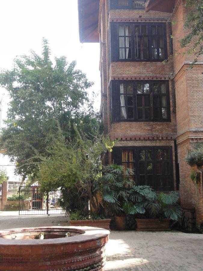 Vajra Hotel Катманду Экстерьер фото